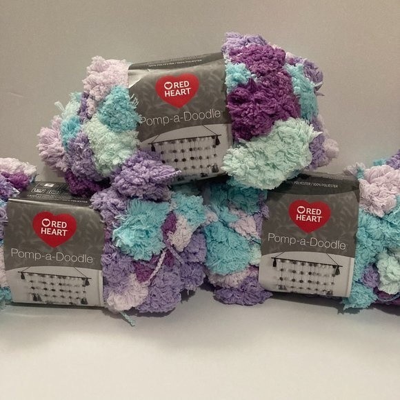 Red Heart Pomp A Doodle Jumbo Yarn Lilac Breeze Light Dark Purple Blue - Picture 1 of 15